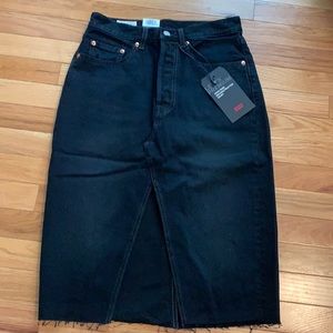 Levi’s high-rise deconstructed denim midi skirt